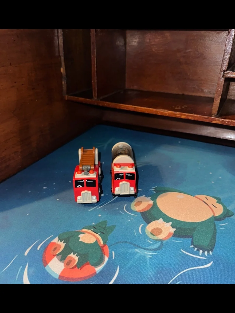 Thomas & Friends Wooden Railway - SODOR FIRE CREW HOOK LADDER WATER TANKER 2003